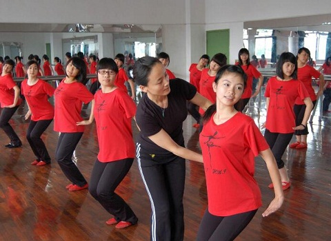 如何选择专业性强的幼师学校